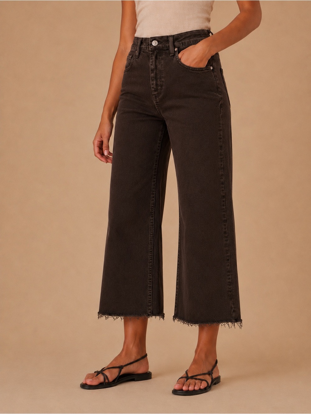 Zara Rich Chocolate Brown Wide Leg High Rise Frayed Hem Cropped Jeans Size 8 NWT